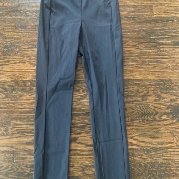 Skinny, stretchy rich back pants by Theory - Picture 3 of 5